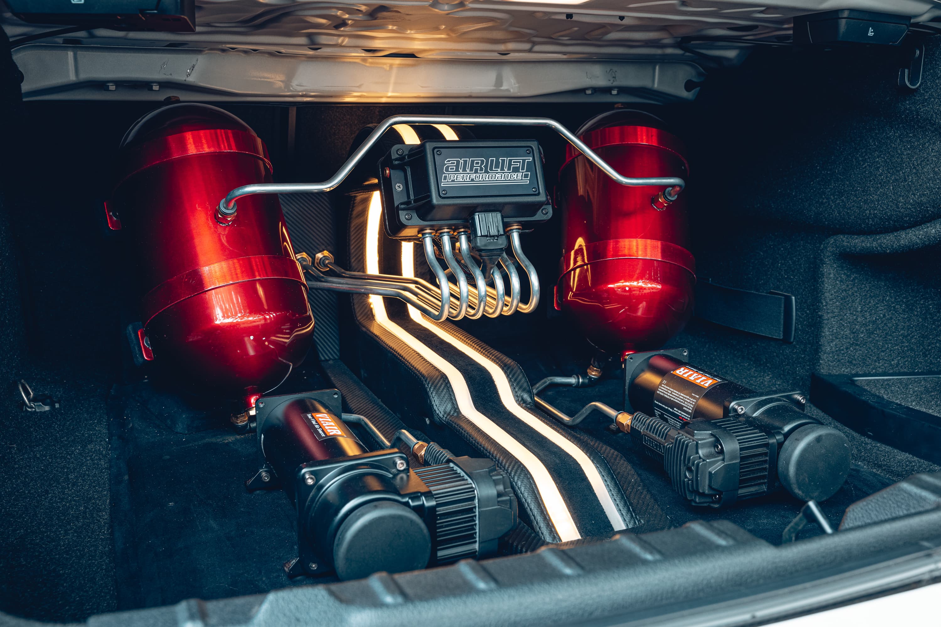 Air Lift Indonesia Art Custom Shop pic - full hardline trunk setup overall